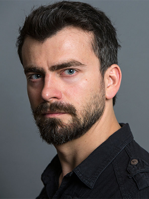 Yardımcı Rolde Yılın En Başarılı Erkek Oyuncusu